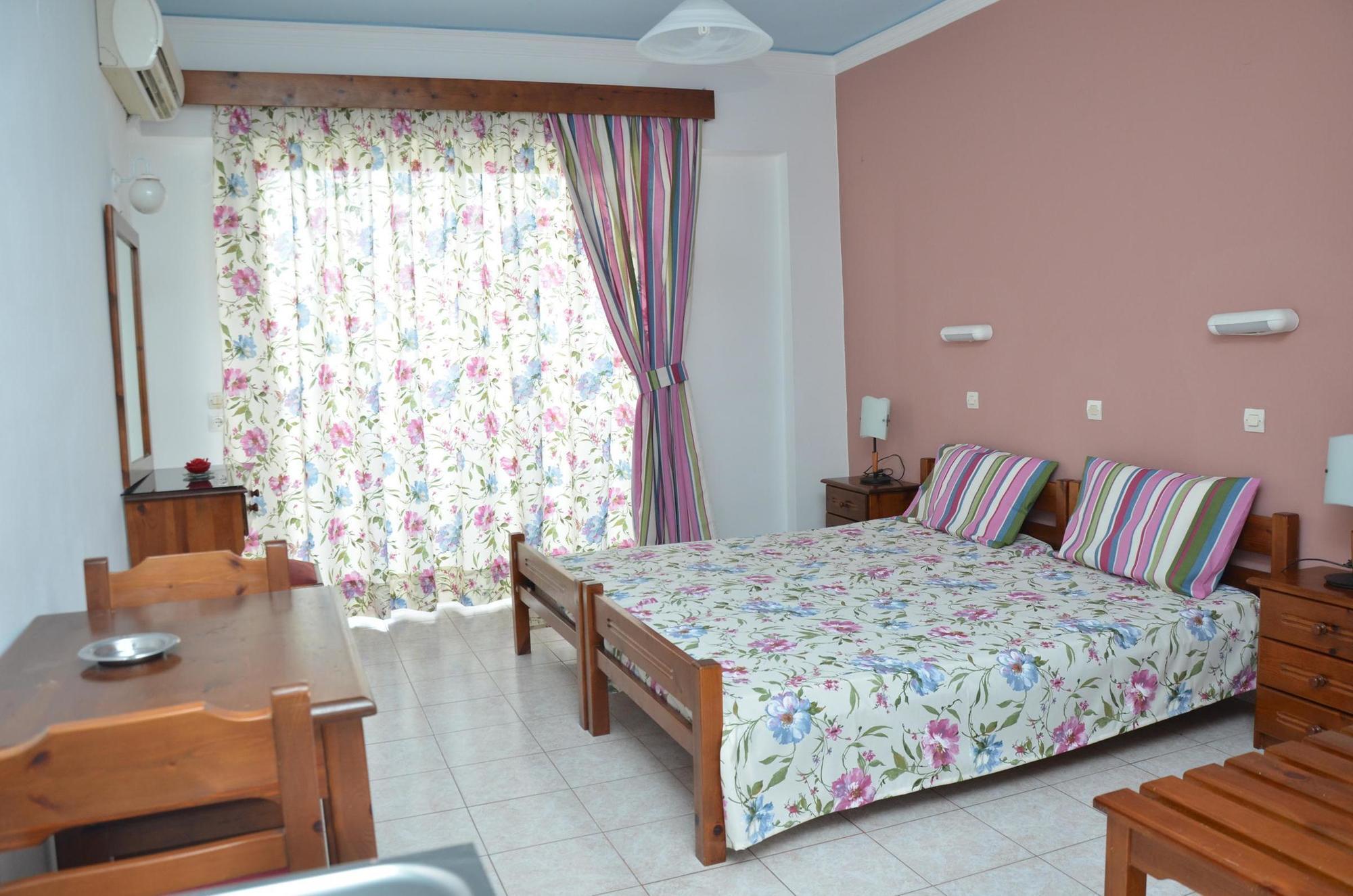 Iatridis Studios Faliraki (Adults Only) Exteriér fotografie